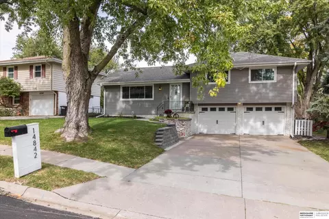 14842 Holmes St, Omaha, NE 68137