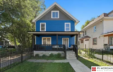 2447 Pinkney St, Omaha, NE 68111