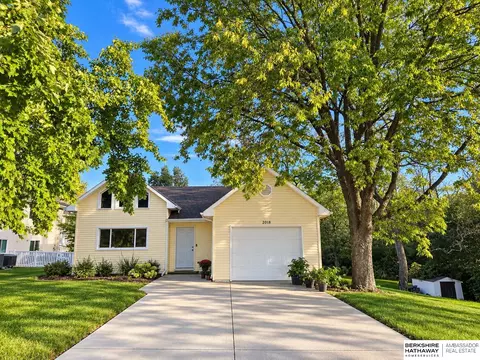 2018 1st Ave, Plattsmouth, NE 68048