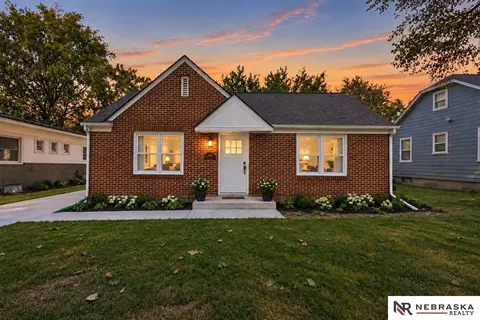 3744 Everett St, Lincoln, NE 68506