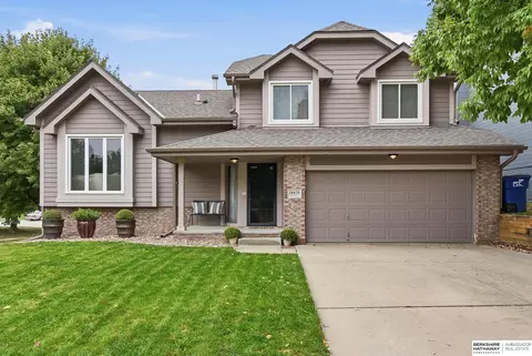 10426 Newport Ave, Omaha, NE 68122