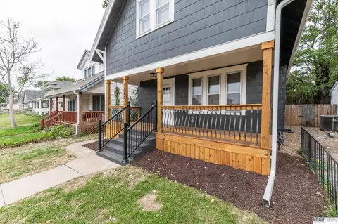 1340 S 25th St, Omaha, NE 68105