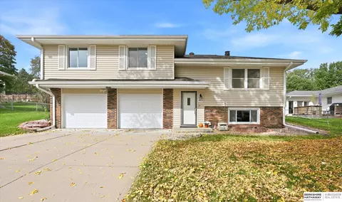 7612 Drexel St, Ralston, NE 68127