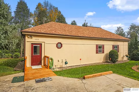 1323 Smith Ave, Plattsmouth, NE 68048