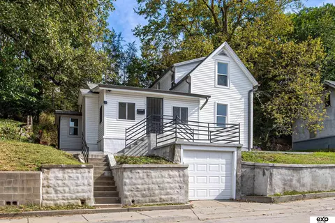 615 Stutsman St, Council Bluffs, IA 51503