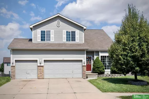 4815 N 162 St, Omaha, NE 68116
