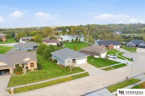 905 Fairway Ct, Crete, NE 68333