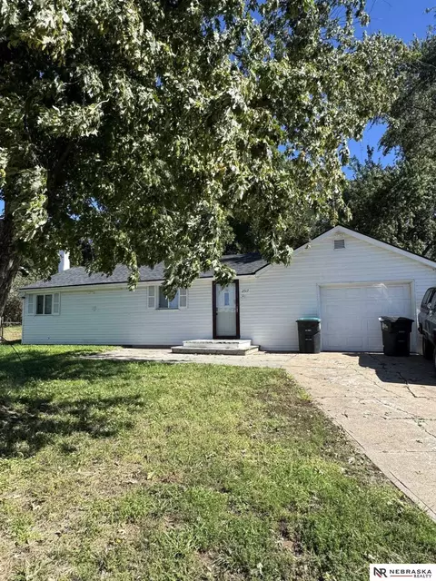 2517 N 84th St, Omaha, NE 68134
