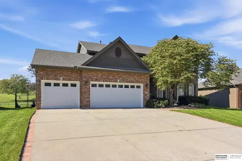 6526 N 158 St, Omaha, NE 68116