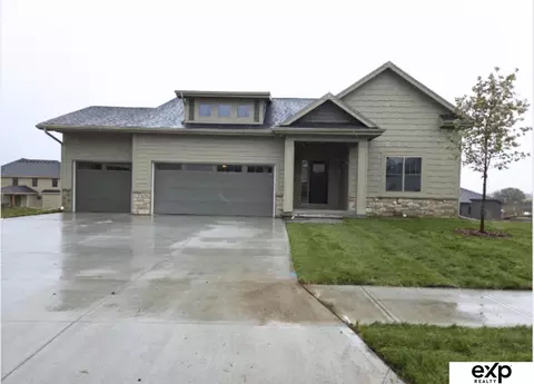 12409 S 89th Ave, Papillion, NE 68046