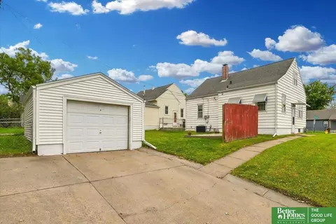Exterior - 2152 S 62nd St, Omaha, NE 68106 photo 4 of 5