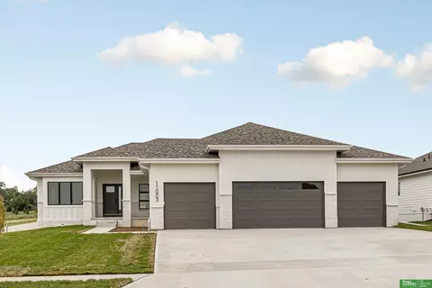 5726 N 196th St, Elkhorn, NE 68022
