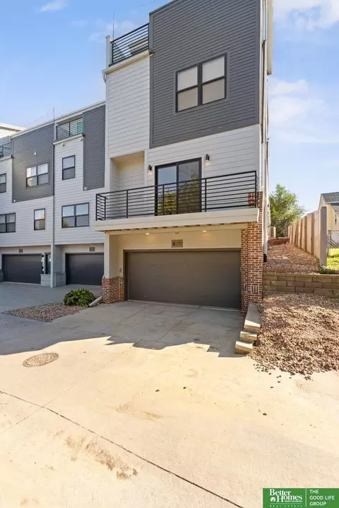 3119 Mayberry Plz, Omaha, NE 68105