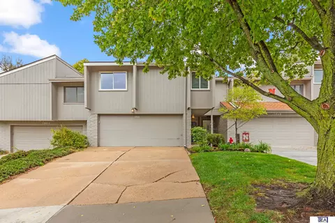 13950 Greenfield Rd, Omaha, NE 68138