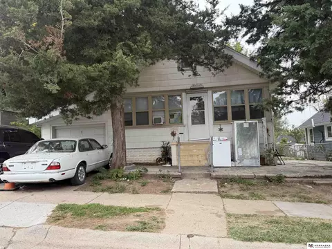 1406 B St, Omaha, NE 68108
