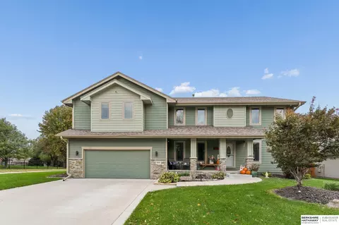 5607 S 174th Ave, Omaha, NE 68135