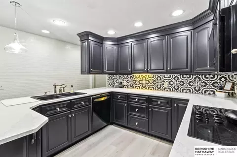 Kitchen - 724 Eldorado Dr, Omaha, NE 68154 photo 4 of 6