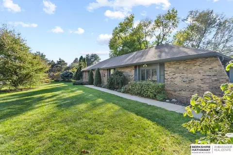 Exterior - 724 Eldorado Dr, Omaha, NE 68154 photo 1 of 13