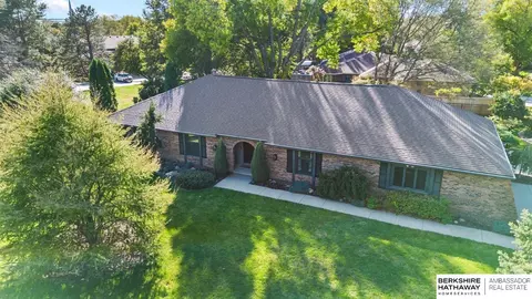 724 Eldorado Dr, Omaha, NE 68154