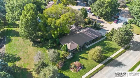 View/Area - 724 Eldorado Dr, Omaha, NE 68154 photo 4 of 6
