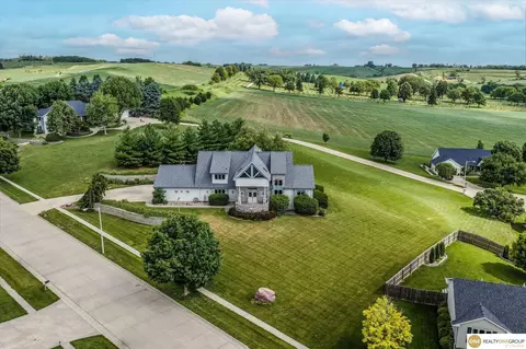 211 Fischer Dr, Woodbine, IA 51579