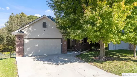 219 Antioch Dr, Council Bluffs, IA 51503