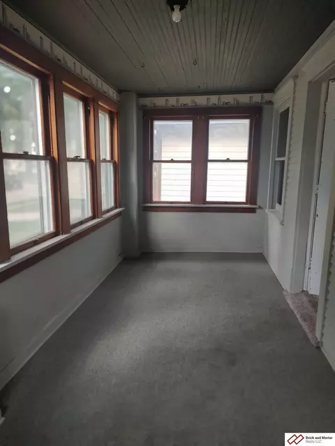 Exterior - 1420 Elk St, Beatrice, NE 68310 photo 3 of 5