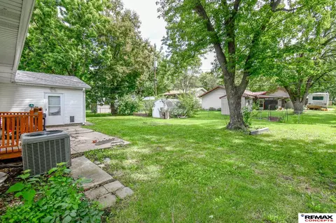Exterior - 1610 N 18th St, Beatrice, NE 68310 photo 4 of 6
