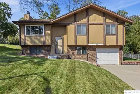 7704 S 76th Ave, La Vista, NE 68128