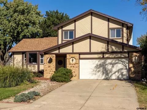 9286 Z St, Ralston, NE 68127