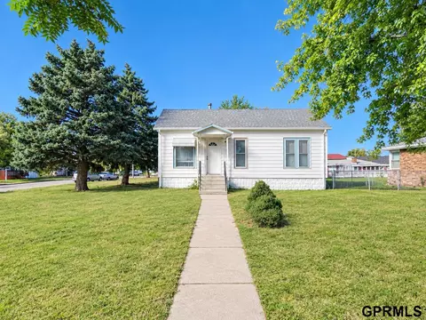501 E 7th St, Lexington, NE 68850