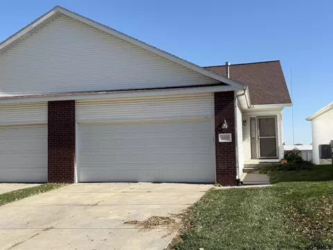 4210 N 25th St, Lincoln, NE 68521
