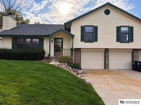 2642 N 113th St, Omaha, NE 68164