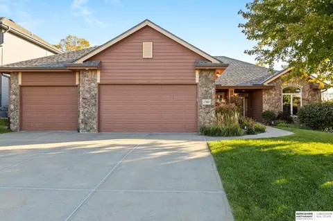 17009 Grant St, Omaha, NE 68116