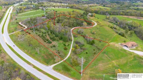 13131 Calhoun Rd, Omaha, NE 68152