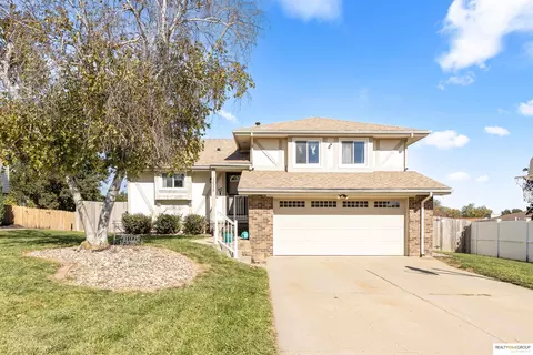 13558 Berry Cir, Omaha, NE 68137