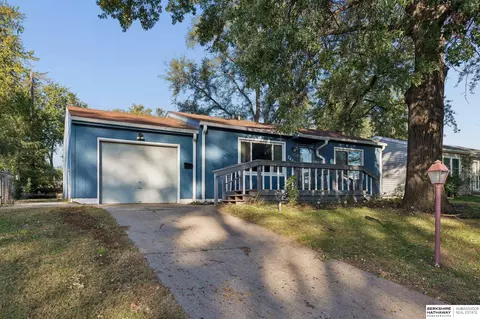 7402 S 76th Ave, La Vista, NE 68128