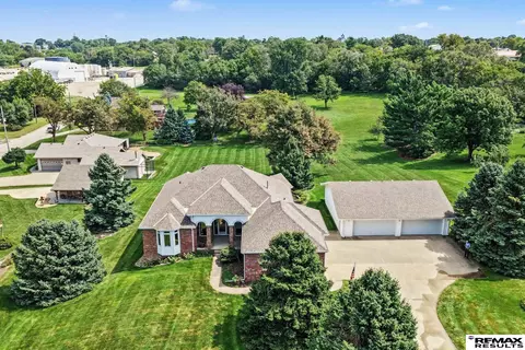 11425 S 216th St, Gretna, NE 68028