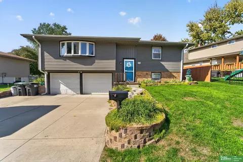 12564 Bartels Dr, Omaha, NE 68137