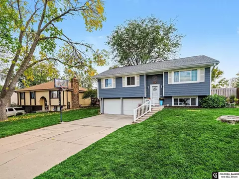 11105 W St, Omaha, NE 68137