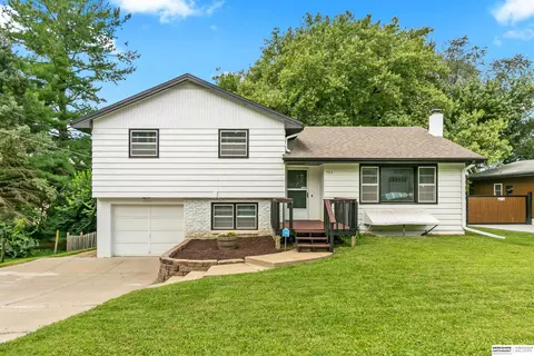 304 Payne Ave, Bellevue, NE 68005