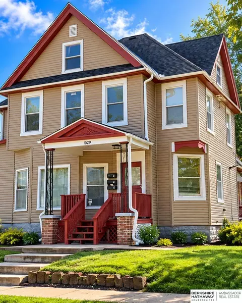 1029 4th Ave, Council Bluffs, IA 51501
