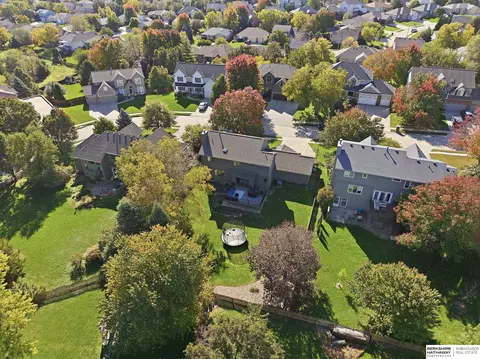 View/Area - 17316 Sharp St, Omaha, NE 68135 photo 4 of 10