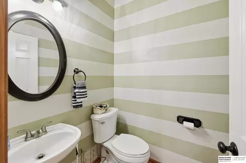 Bath - 17316 Sharp St, Omaha, NE 68135 photo 1 of 6