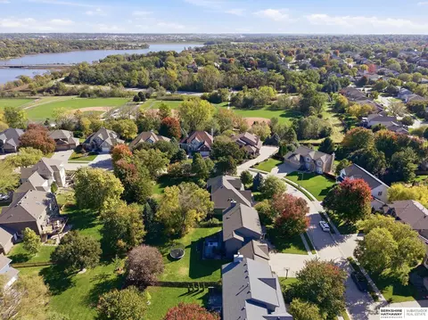 View/Area - 17316 Sharp St, Omaha, NE 68135 photo 6 of 10