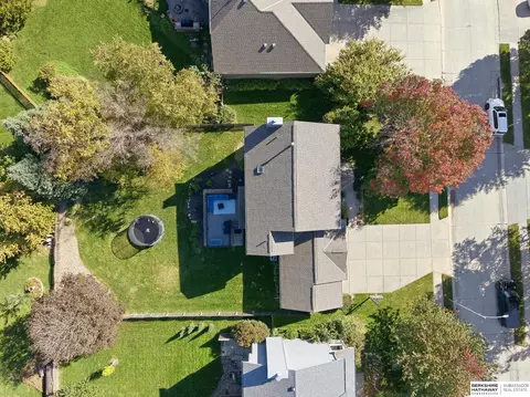 View/Area - 17316 Sharp St, Omaha, NE 68135 photo 3 of 10