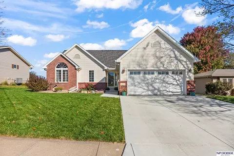 2708 Sunrise Dr, Blair, NE 68008