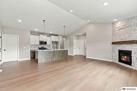 Living - 16013 Isabella St, Bennington, NE 68007 photo 3 of 4