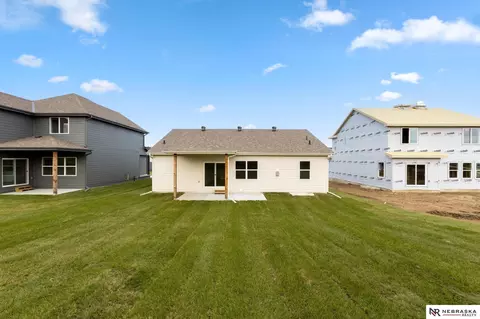 Exterior - 16013 Isabella St, Bennington, NE 68007 photo 1 of 3