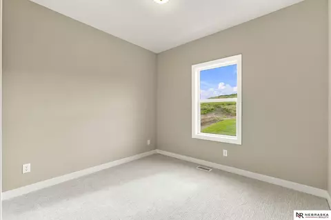 Bedroom - 16013 Isabella St, Bennington, NE 68007 photo 4 of 5